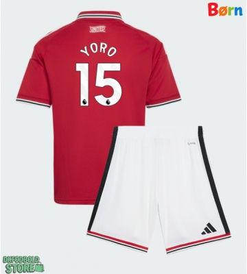 Manchester United Leny Yoro #15 Replika Babytøj Hjemmebanesæt Børn 2026-27 Kortærmet (+ Korte bukser)